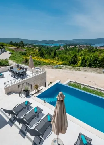 Villa for sale in Mrčevac