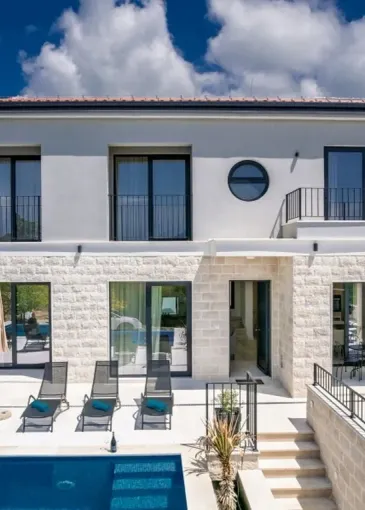 Villa for sale in Mrčevac