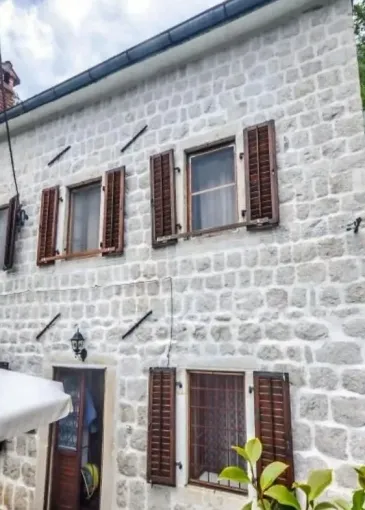 Villa for sale in Perast