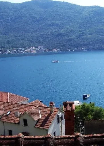 Villa for sale in Perast