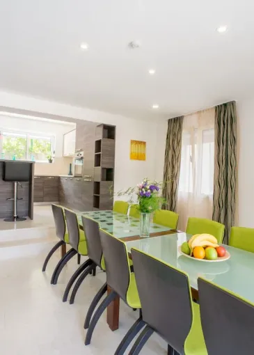 Villa for sale in Stoliv