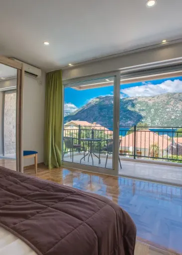 Villa for sale in Stoliv