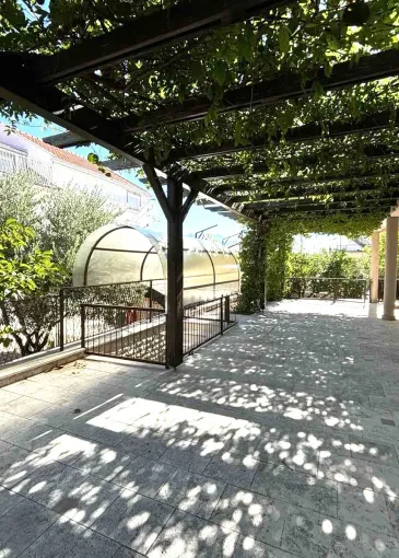 Villa for sale in Radovići