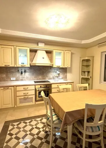 Villa for sale in Radovići