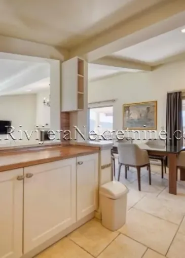 Villa for sale in Tivat