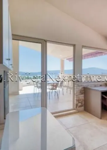 Villa for sale in Tivat