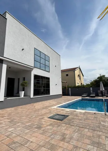 Villa for sale in Podgorica