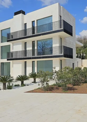 Villa for sale in Krstac