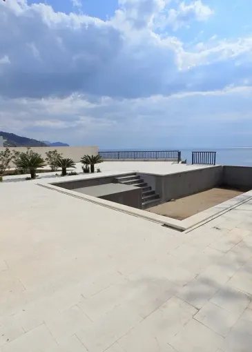 Villa for sale in Krstac