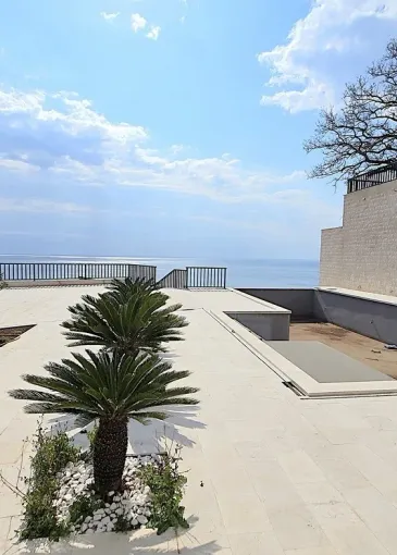 Villa for sale in Krstac