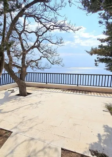 Villa for sale in Krstac